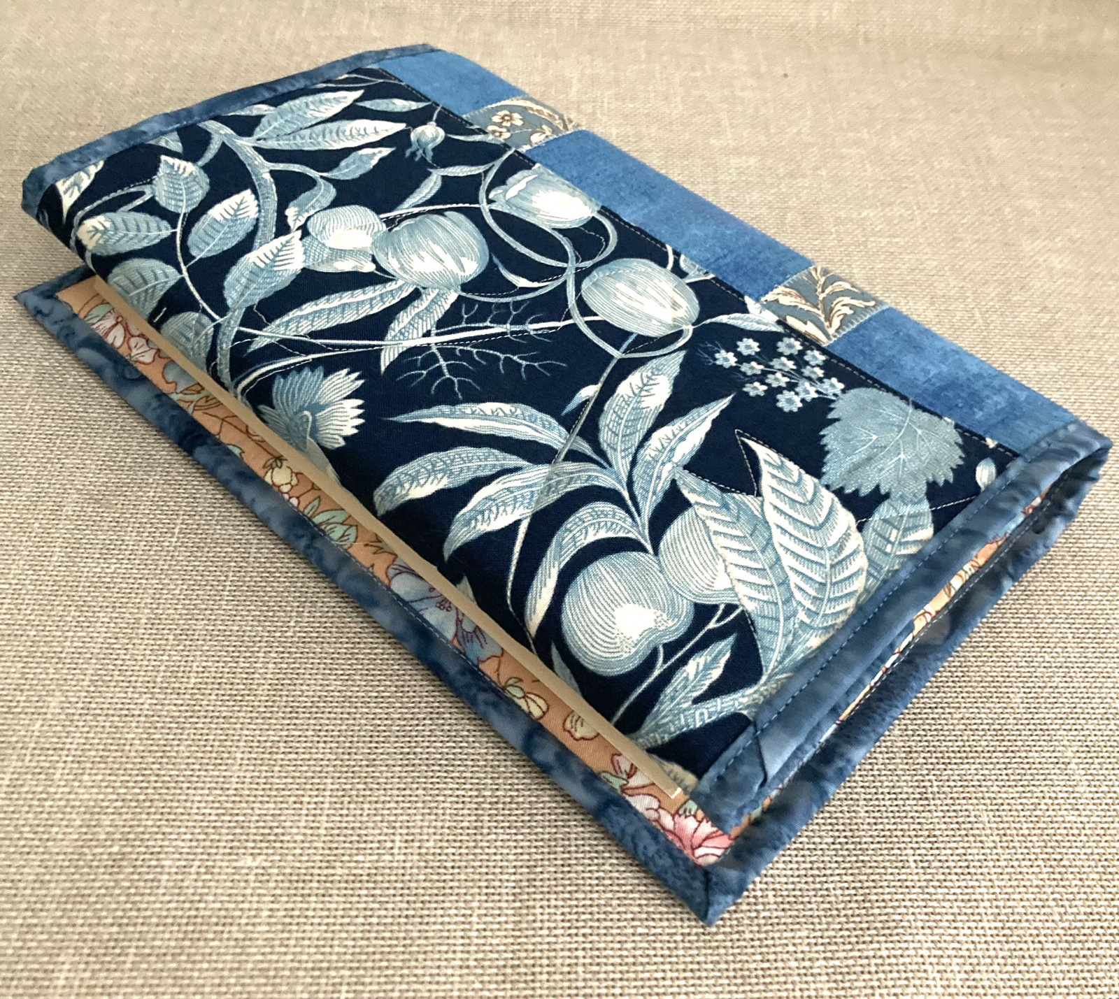 Obal na knihu nastavitelný Motýl