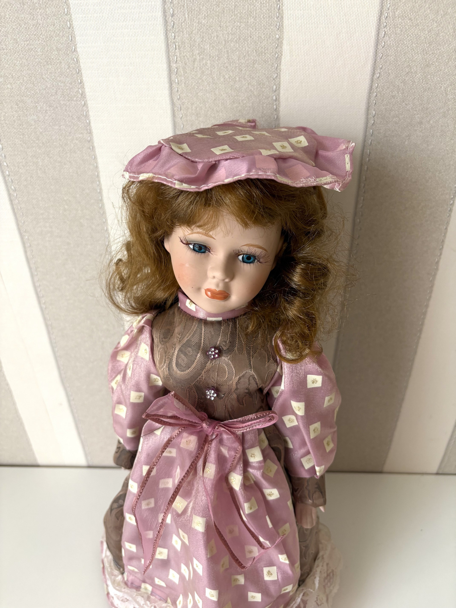 Porcelánová panenka Milena