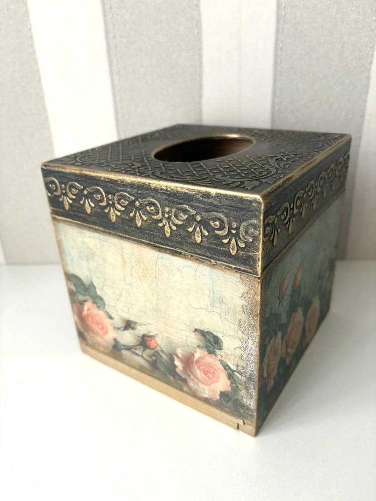 Krabička na kapesníky