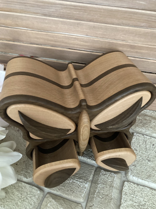 Šperkovnice motýl tmavý 01