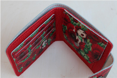 Kožená peněženka holčička s máky