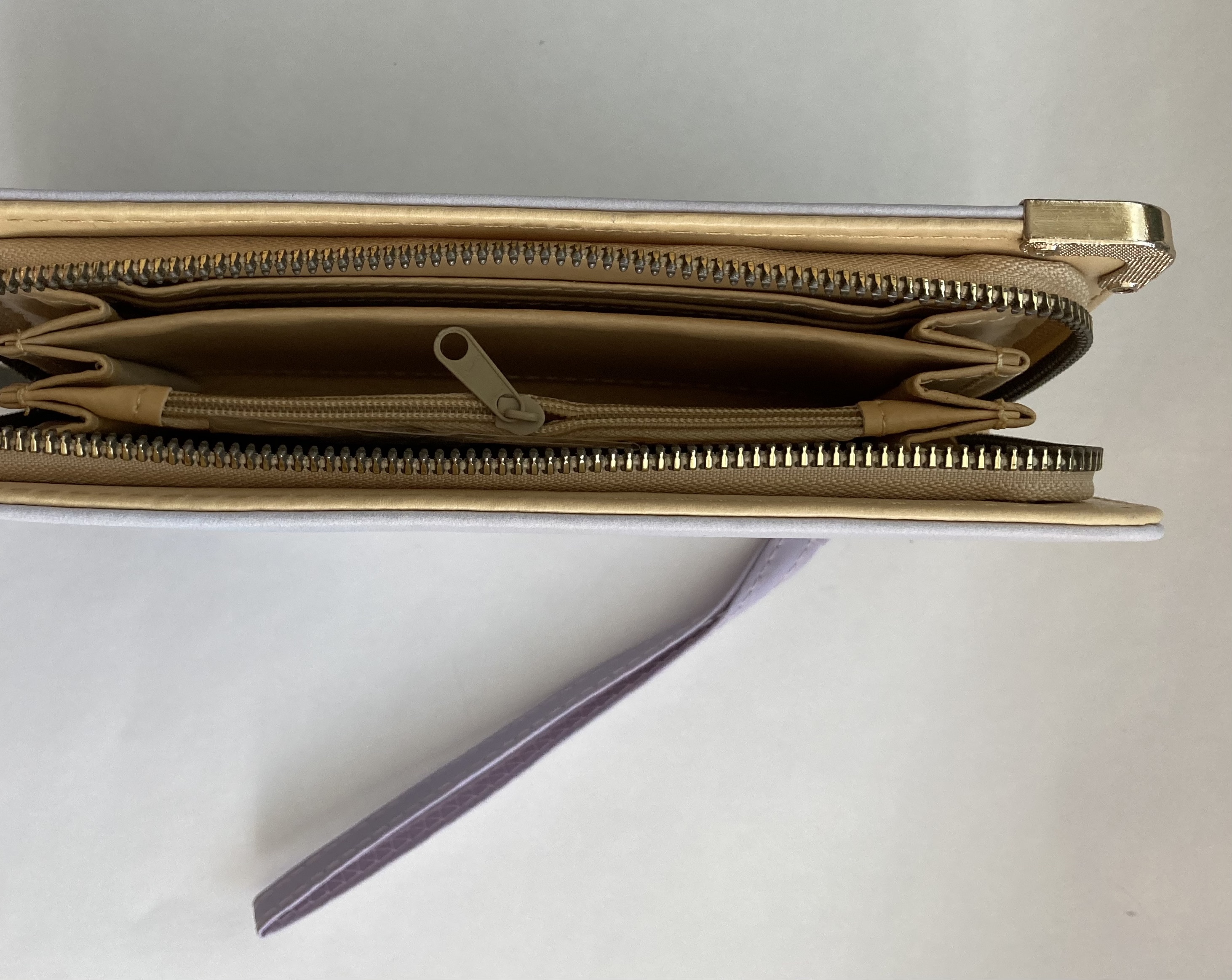 Peněženka  s poutkem na zápěstí 