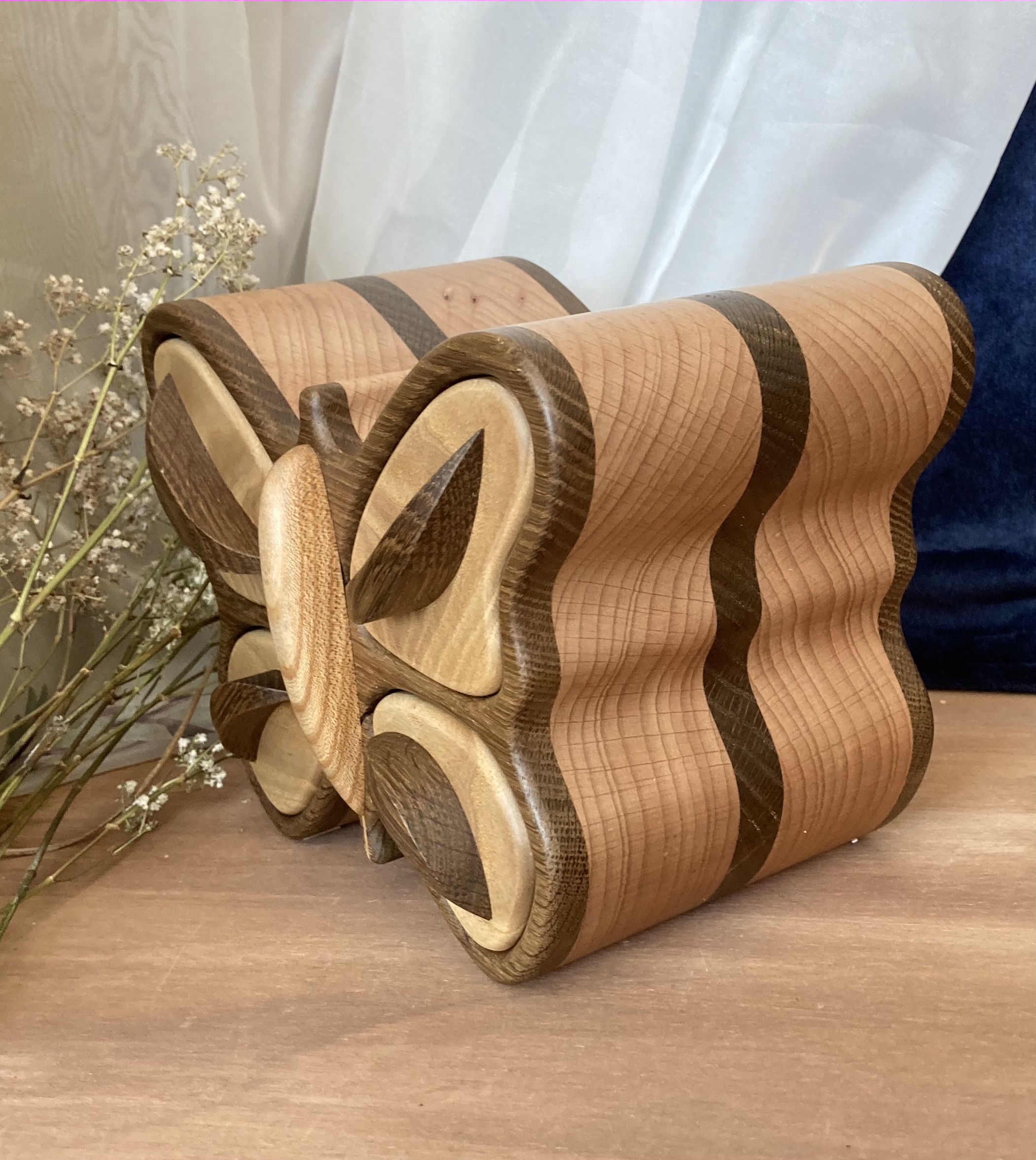 Šperkovnice motýl tmavý 03