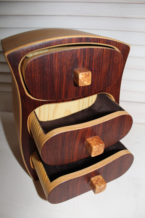 Šperkovnice skříň