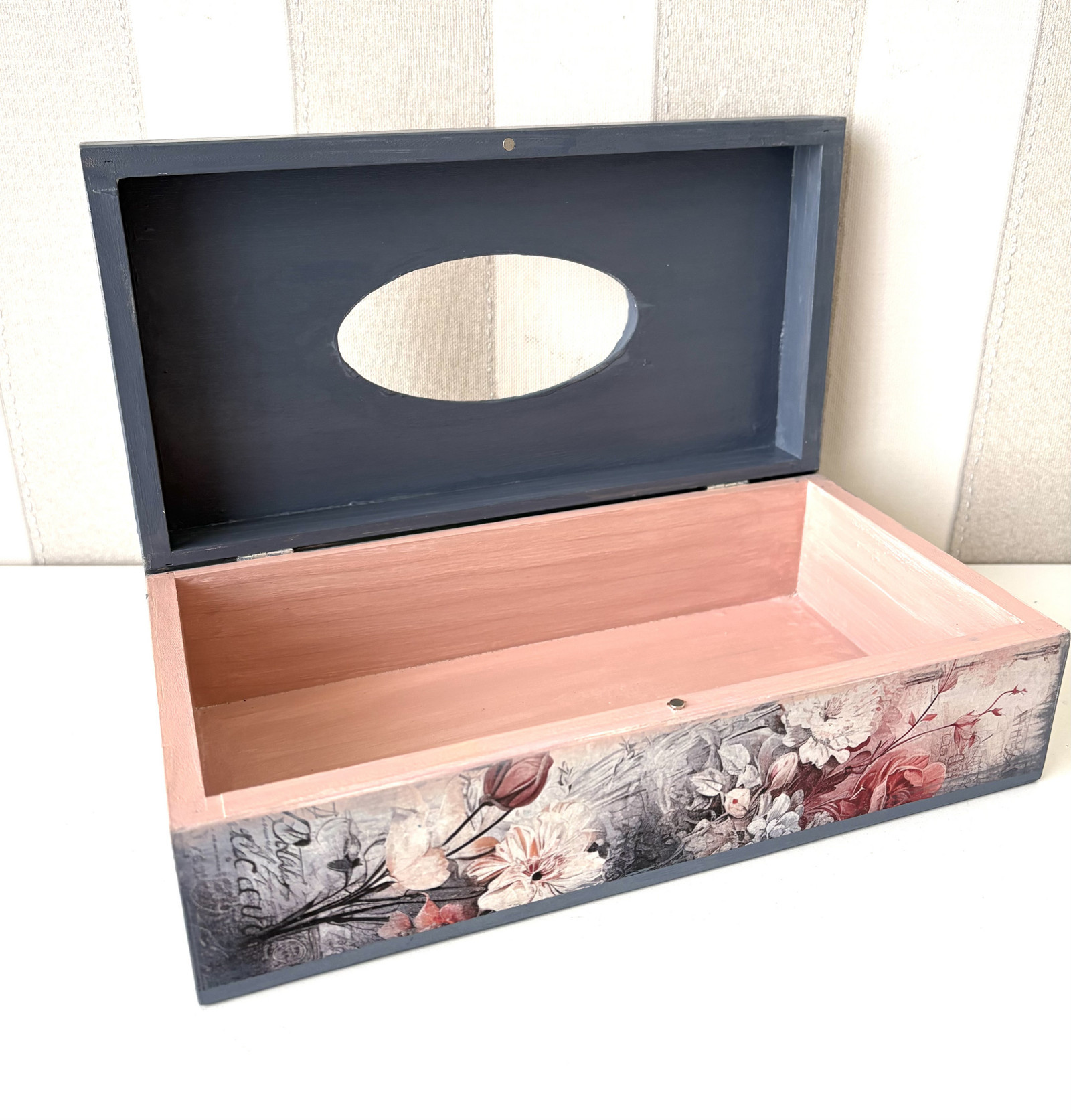 Krabička na kapesníky