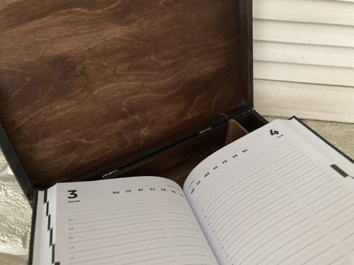 Dárková krabička a zápisníček