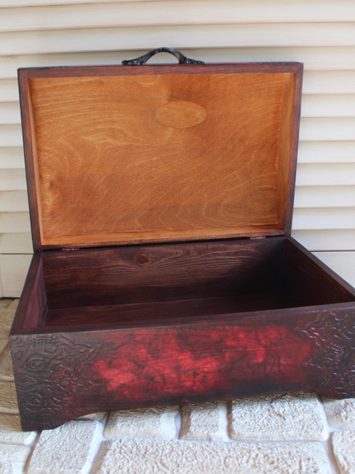 Truhla dřevěná - tanečnice