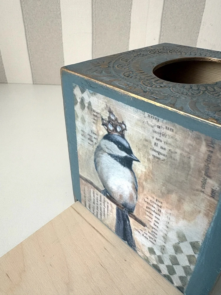 Krabička na kapesníky